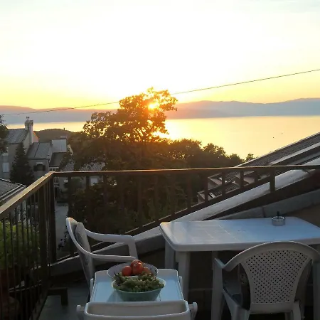 Apartment Simpa Njivice